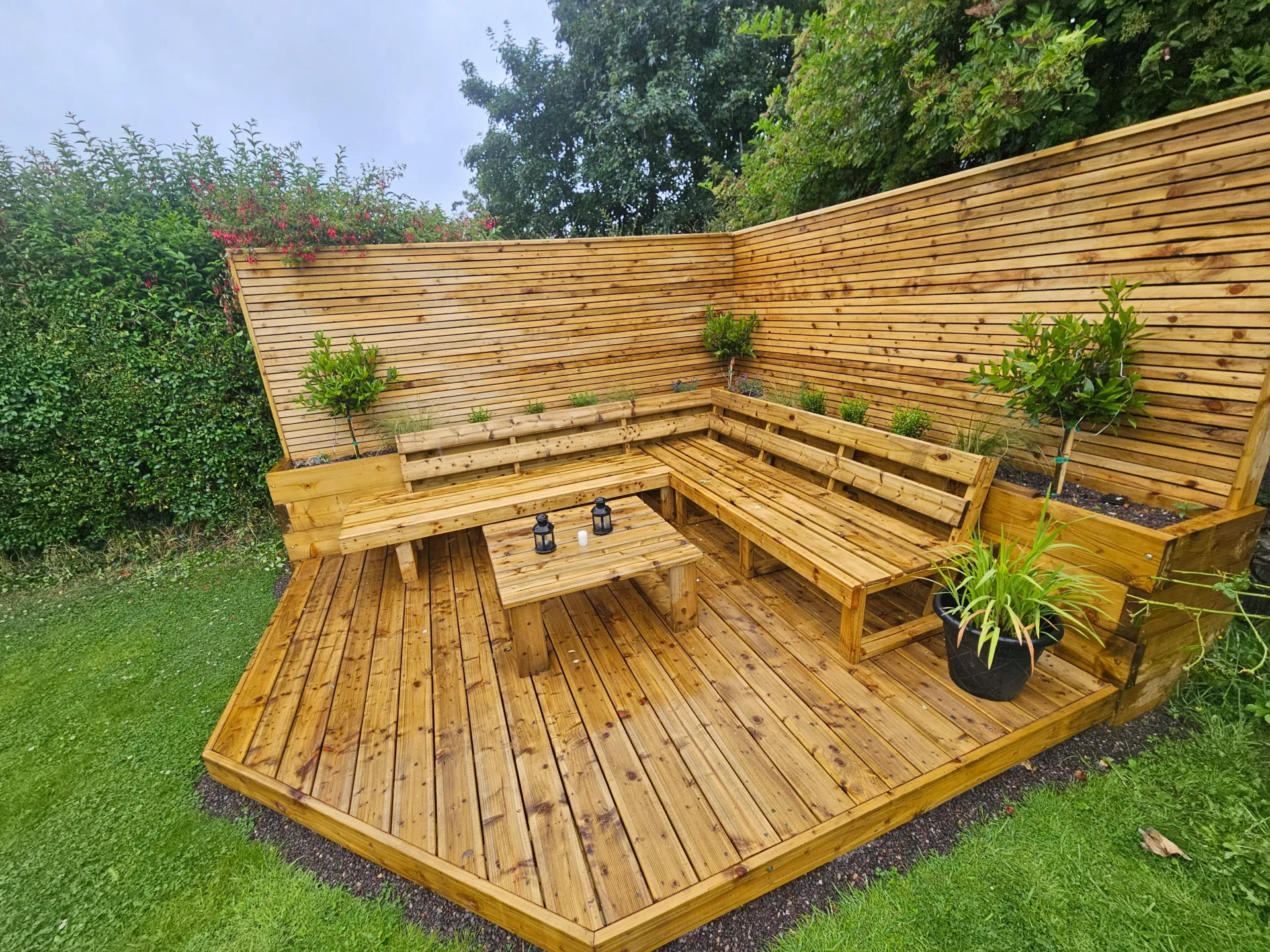 Best Decking Material for Ireland: Timber, Composite or WPC?